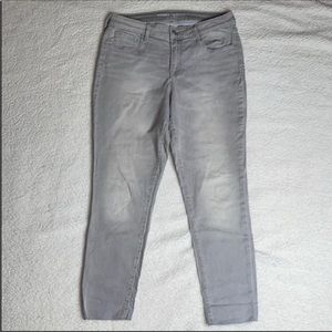 Old Navy Jeans Gray Rockstar Mid Rise Raw Hem
Size 12